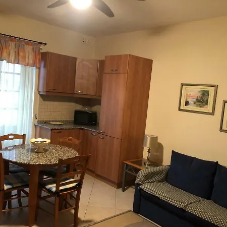 2 Bedroom With Large Share Terrace Appartement