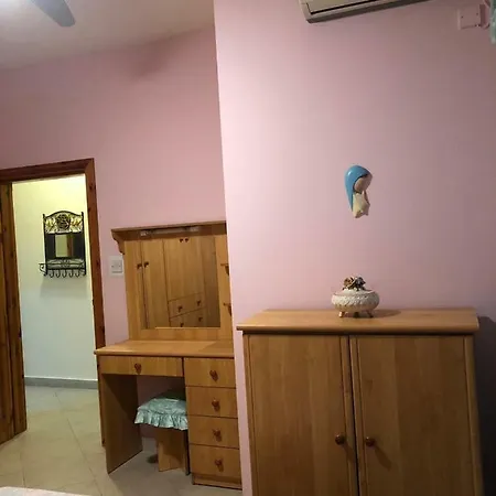 2 Bedroom With Large Share Terrace Appartement Sliema