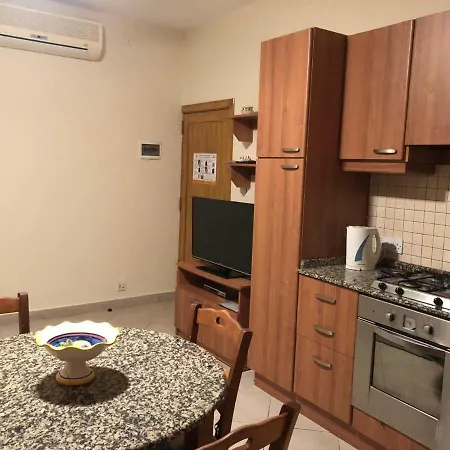 2 Bedroom With Large Share Terrace Appartement Sliema